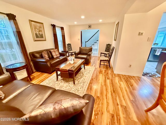 9 Starlight Road, Howell, NJ 07731