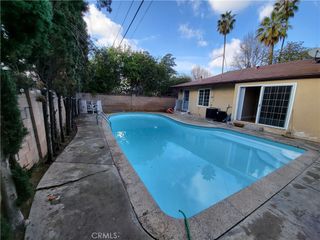 13132 Hartland, North Hollywood, CA 91605