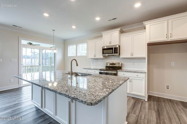 27 Fairfield Road, Beaufort, SC 29907