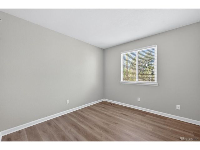 987 W Briarwood Ave, Littleton, CO 80120