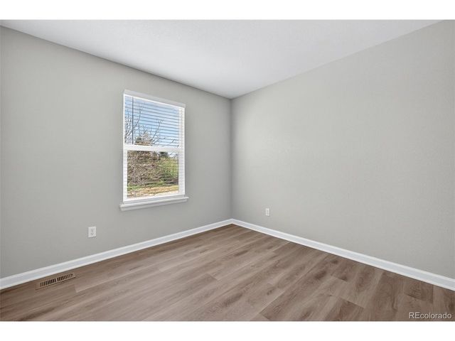 987 W Briarwood Ave, Littleton, CO 80120