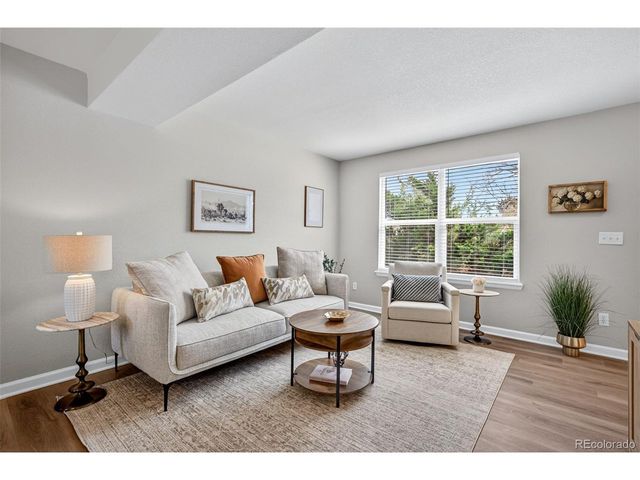 987 W Briarwood Ave, Littleton, CO 80120