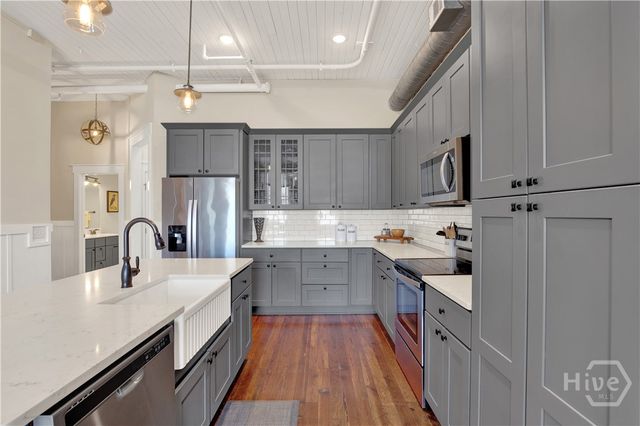 310 W Broughton Street 3016, Savannah, GA 31401