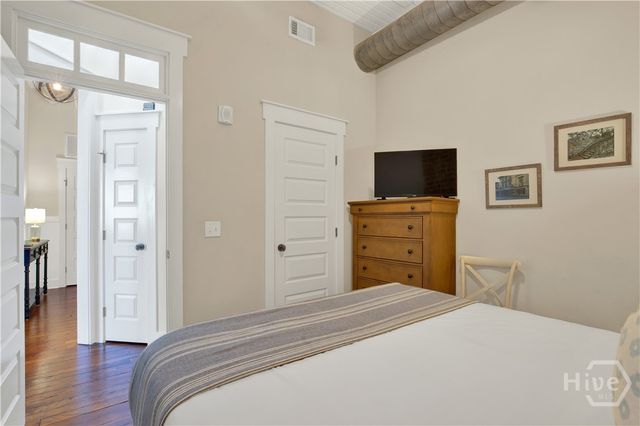 310 W Broughton Street 3016, Savannah, GA 31401