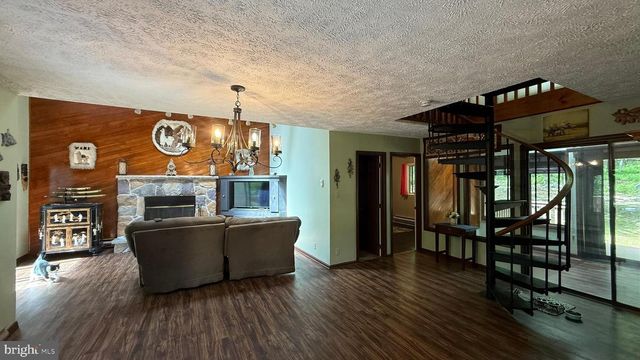 4271 WINCHESTER WAY, Bushkill, PA 18324