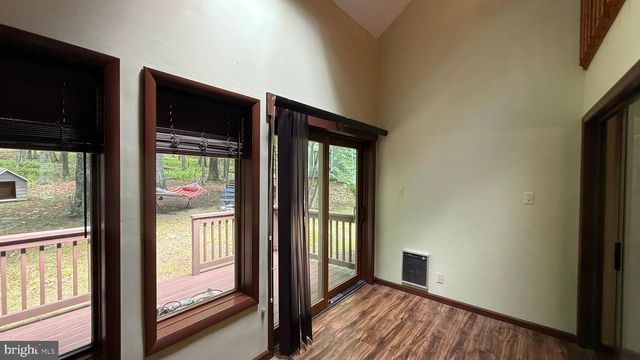 4271 WINCHESTER WAY, Bushkill, PA 18324