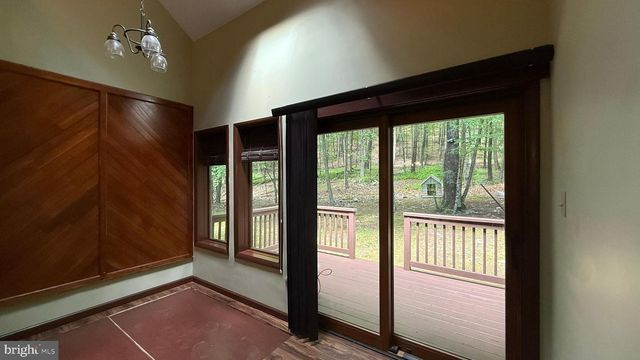 4271 WINCHESTER WAY, Bushkill, PA 18324