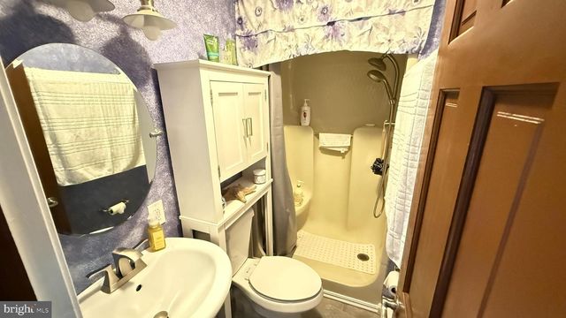 4271 WINCHESTER WAY, Bushkill, PA 18324