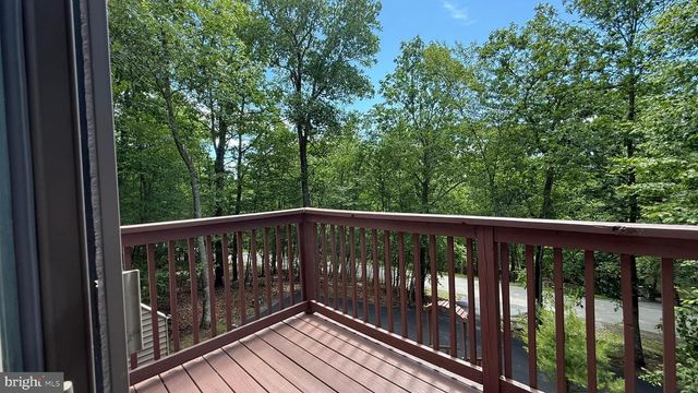 4271 WINCHESTER WAY, Bushkill, PA 18324