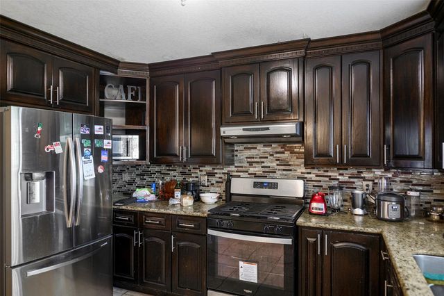 9214 Carmalee Street, Houston, TX 77075