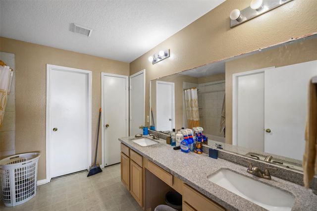 9214 Carmalee Street, Houston, TX 77075