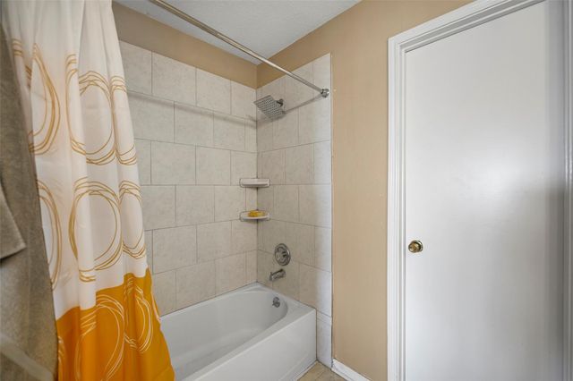 9214 Carmalee Street, Houston, TX 77075