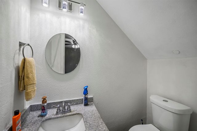 9214 Carmalee Street, Houston, TX 77075