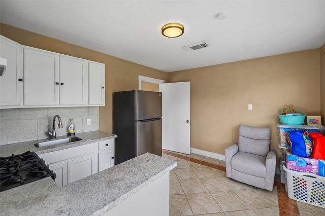 9214 Carmalee Street, Houston, TX 77075