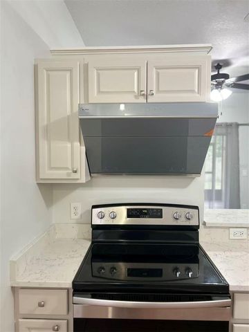 1046 WHITTIER CIRCLE, Oviedo, FL 32765