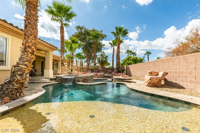 7561 Prancing Pony Court, Las Vegas, NV 89131