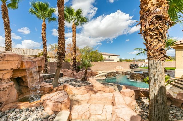 7561 Prancing Pony Court, Las Vegas, NV 89131