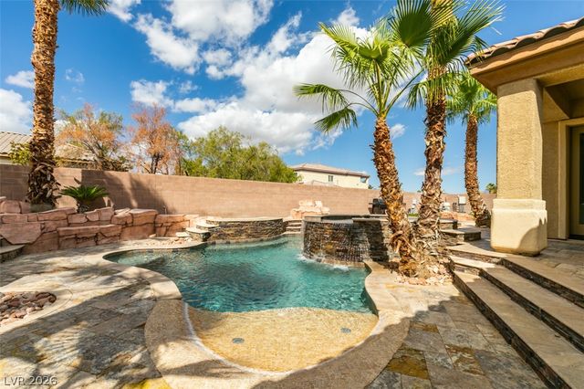 7561 Prancing Pony Court, Las Vegas, NV 89131
