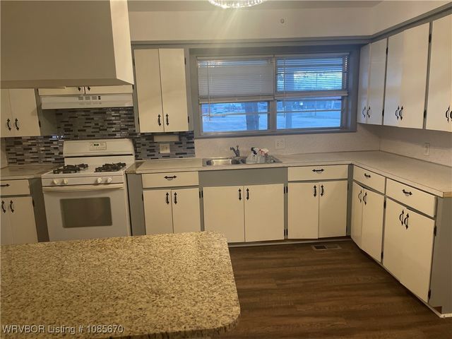 101 N Boston Street, Spiro, OK 74959