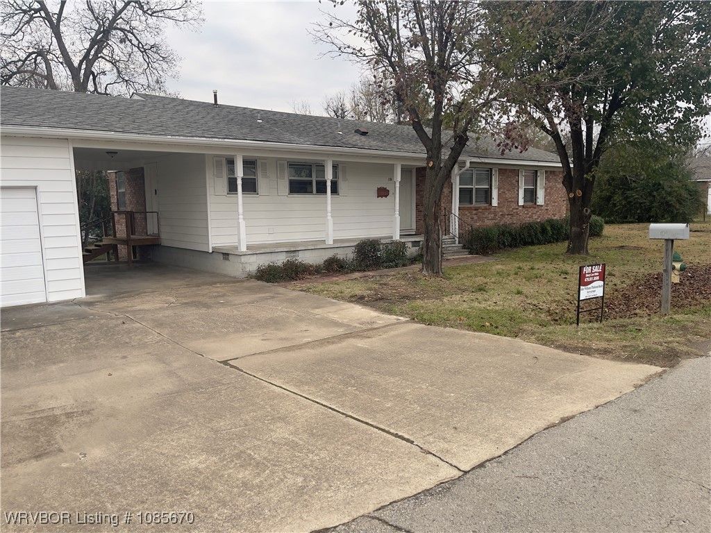 101 N Boston Street, Spiro, OK 74959