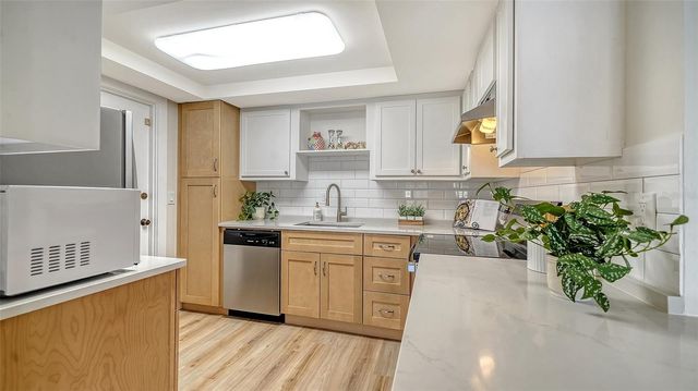 101 WHISPERING SANDS DRIVE 107, Sarasota, FL 34242