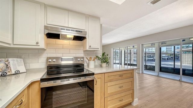 101 WHISPERING SANDS DRIVE 107, Sarasota, FL 34242