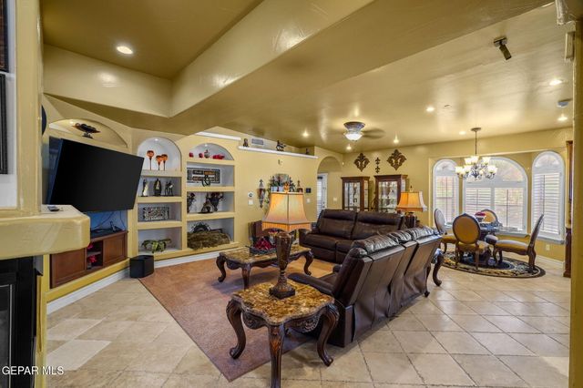 605 MEADOW WILLOW Drive, El Paso, TX 79922