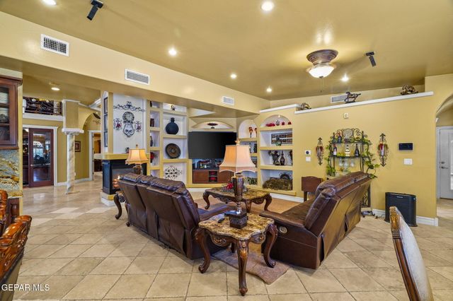 605 MEADOW WILLOW Drive, El Paso, TX 79922