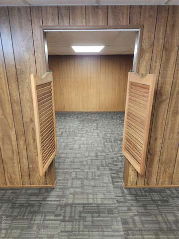 32262 Glen Street, Westland, MI 48186