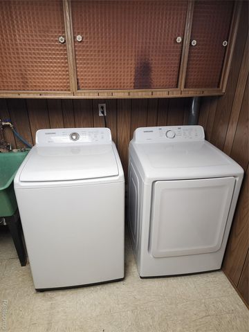 32262 Glen Street, Westland, MI 48186