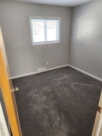 32262 Glen Street, Westland, MI 48186