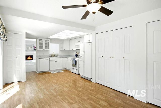 980 N Camelot Dr, Boise, ID 83704