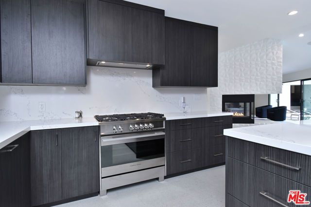 3196 Dona Mema Place, Los Angeles, CA 91604