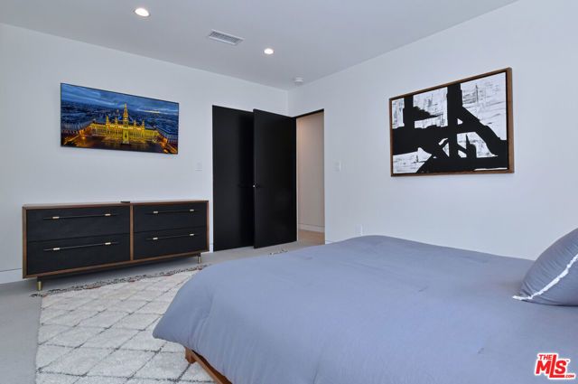 3196 Dona Mema Place, Los Angeles, CA 91604