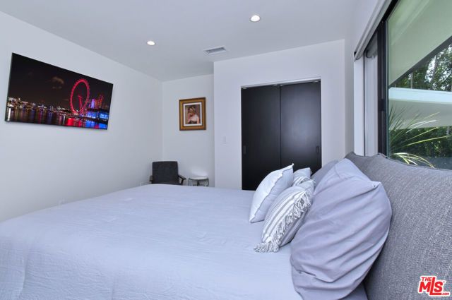 3196 Dona Mema Place, Los Angeles, CA 91604
