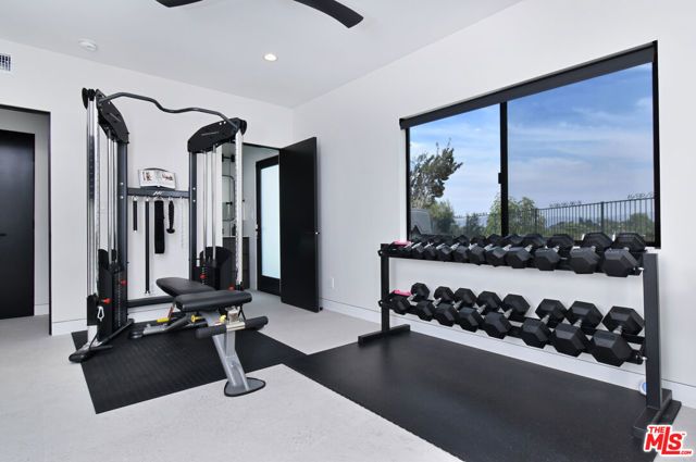 3196 Dona Mema Place, Los Angeles, CA 91604