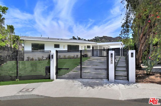 3196 Dona Mema Place, Los Angeles, CA 91604