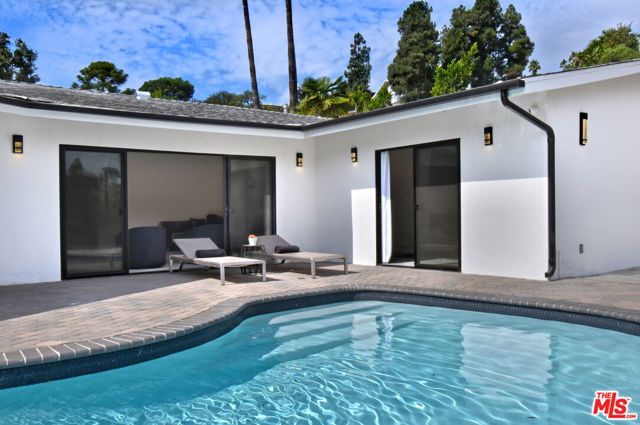 3196 Dona Mema Place, Los Angeles, CA 91604
