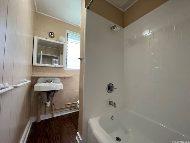 718 Hoawa Street A, Honolulu, HI 96826