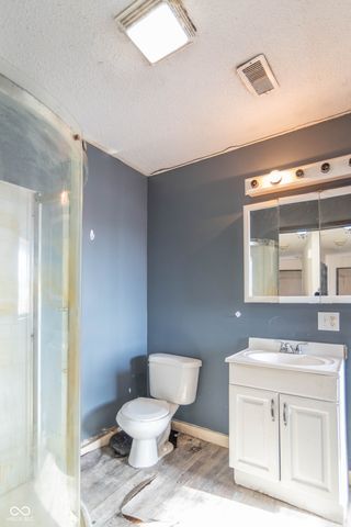 8457 E US 40, Fillmore, IN 46128