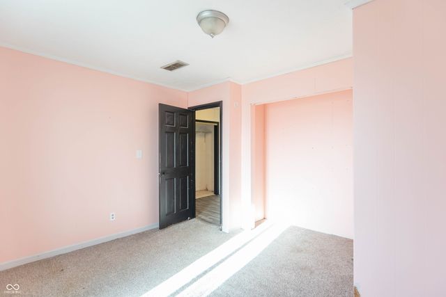 8457 E US 40, Fillmore, IN 46128