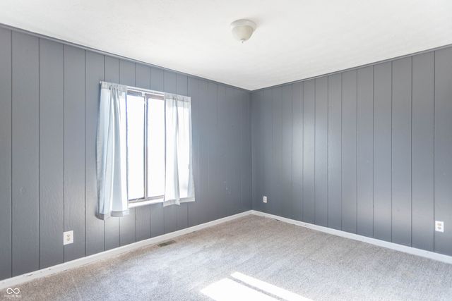 8457 E US 40, Fillmore, IN 46128