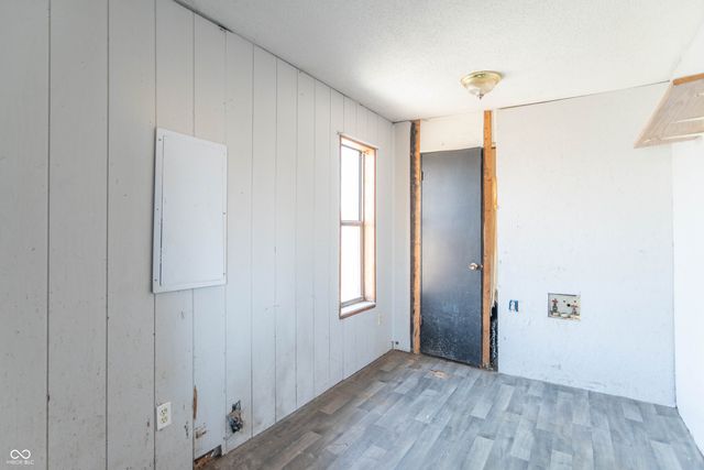 8457 E US 40, Fillmore, IN 46128