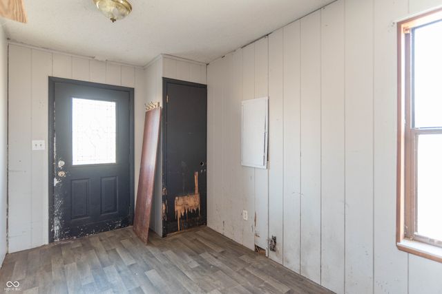 8457 E US 40, Fillmore, IN 46128