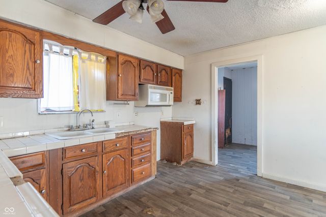 8457 E US 40, Fillmore, IN 46128