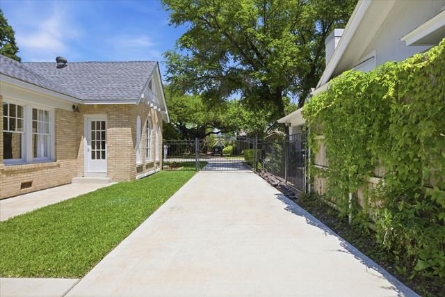 2528 Waits Avenue, Fort Worth, TX 76109