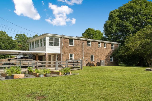 1326 Shahan Rd, Ashland City, TN 37015