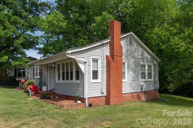 33 Central Heights Drive, Concord, NC 28025