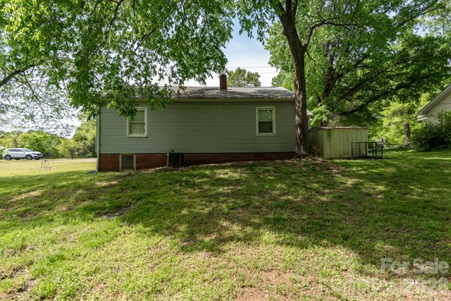 33 Central Heights Drive, Concord, NC 28025