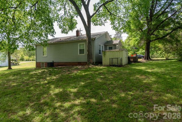 33 Central Heights Drive, Concord, NC 28025